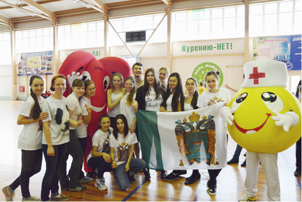 Студенты Лечебного факультета специальности «Фармация» приняли участие в массовой зарядке, посвященной Всемирному дню здоровья